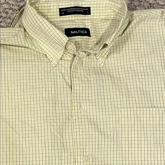 Men’s Nautica short sleeve button down shirt - Picture 2 of 2